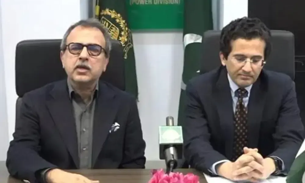 Captive consumers shift to grid: Petroleum minister seeks data from Awais