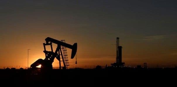 Oil, gas output edges up in Q3